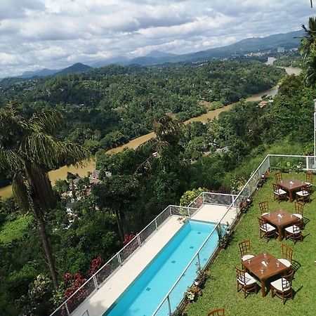 The Mountbatten Hotel Kandy Extérieur photo
